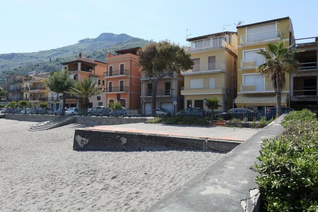 Appartamento Vicolo A Mare, Mazzeo Exterior foto