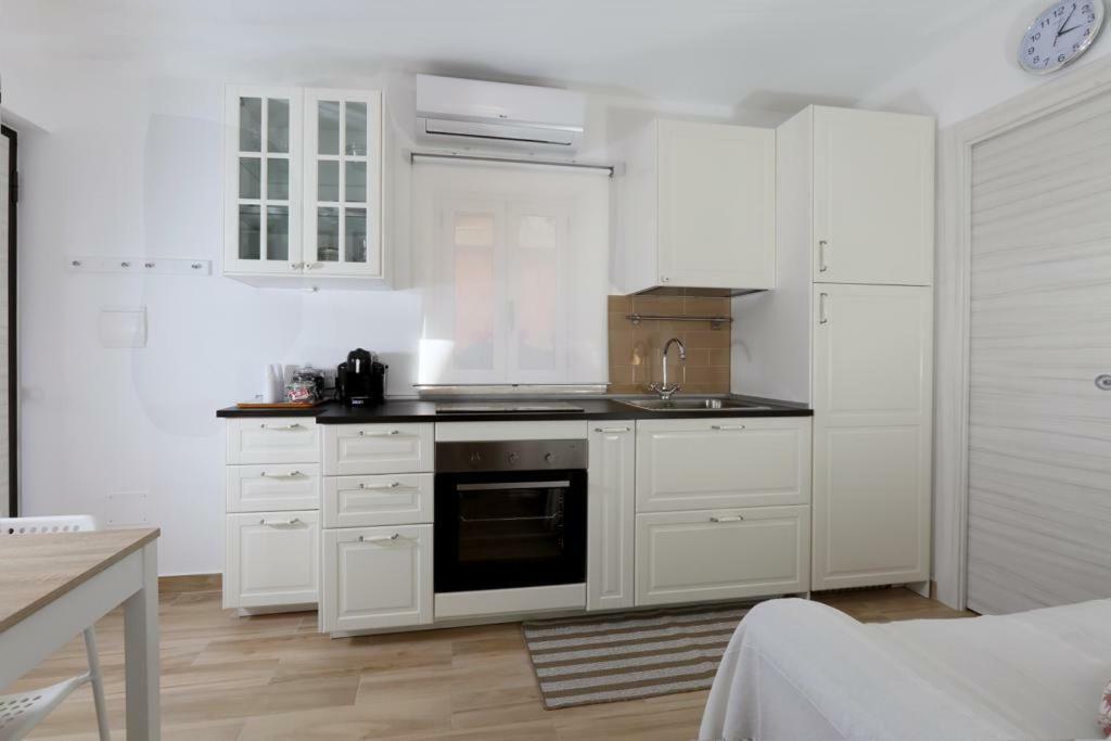 Appartamento Vicolo A Mare, Mazzeo Exterior foto